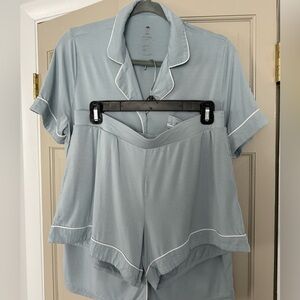 Kindred Bravely Blue Maternity Nursing Pajamas